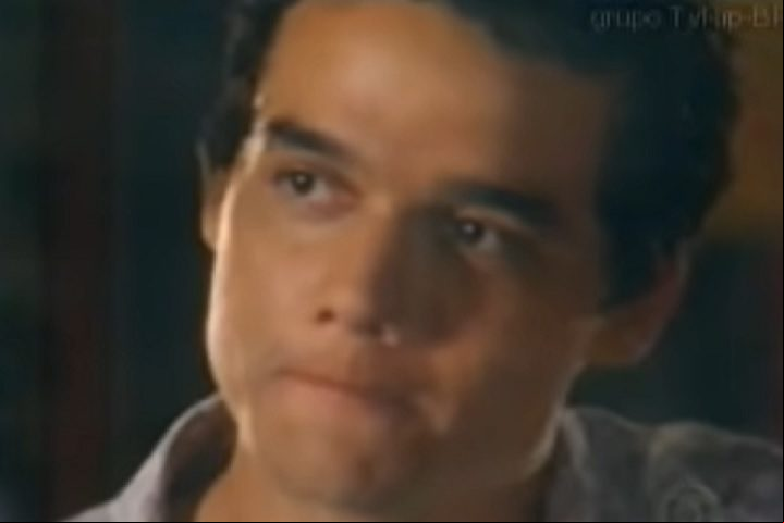 Além de sua carreira no cinema, Wagner Moura também apareceu em papéis na televisão brasileira. Em 2002, ele teve uma participação em A Grande Família e, em 2003, na série Carga Pesada.
