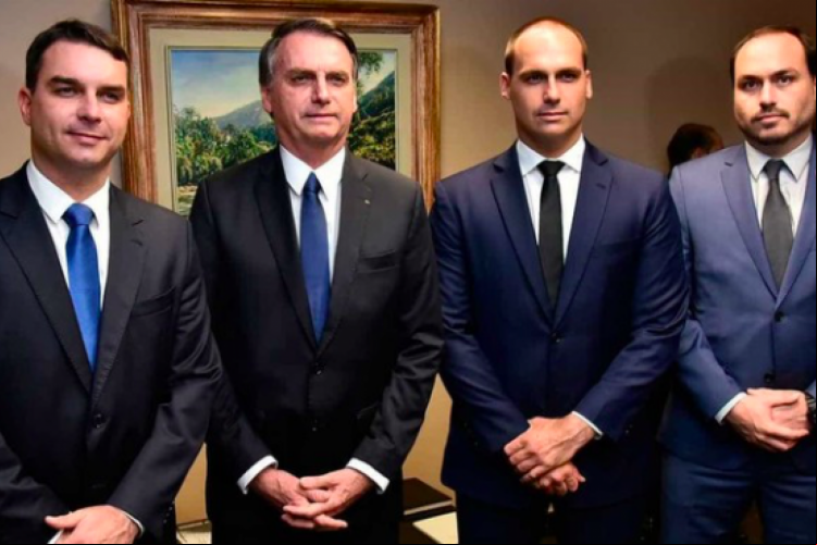 Flávio, Jair Bolsonaro, Eduardo e Carlos