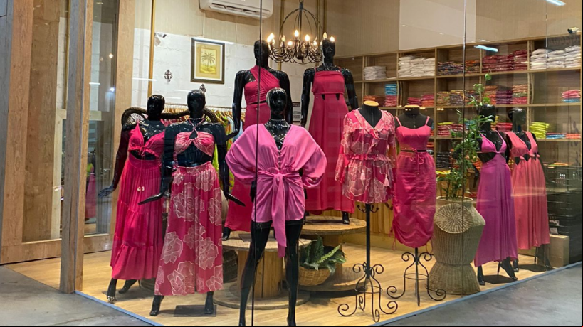 Com toda essas reações no mercado, as marcas decidiram entrar no espírito do filme e personalizar seus produtos para a cor rosa