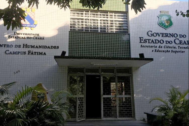 Uece abre inscrições para cursos de idiomas com novidade em Latim Eclesiástico