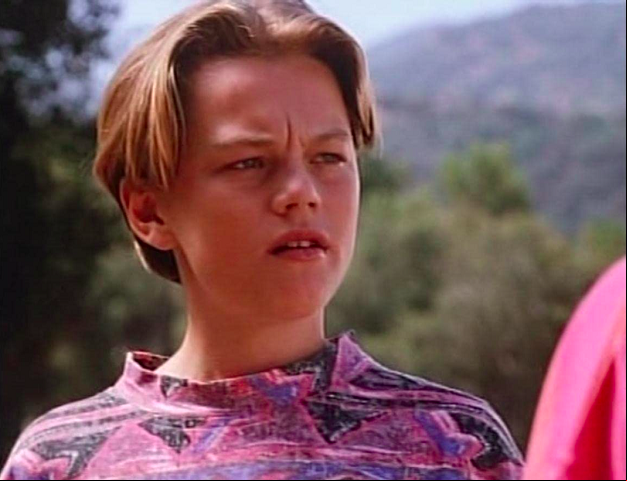 Leonardo DiCaprio: Bem antes de se tornar o queridinho de Hollywood com “Titanic” (1997), DiCaprio já vinha atuando em várias séries de TV desde 1979, mas sua estreia nos cinemas só viria acontecer em “Criaturas 3”, de 1991.