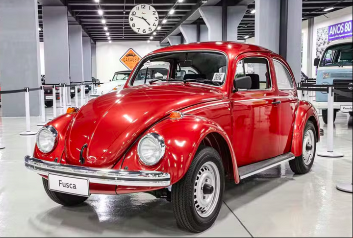 O Fusca é um carro tão popular que tem data comemorativa: 20 de janeiro. Esse dia marca o início da produção no Brasil, em 1959. A celebracao foi proposta pela Associação Brasileira dos Proprietários de Fusca (Abrafusca), em 1989, marcando os 30 anos do modelo no país.
