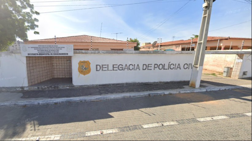 Fachada da Delegacia Municipal de Quixeramobim, que investiga o caso