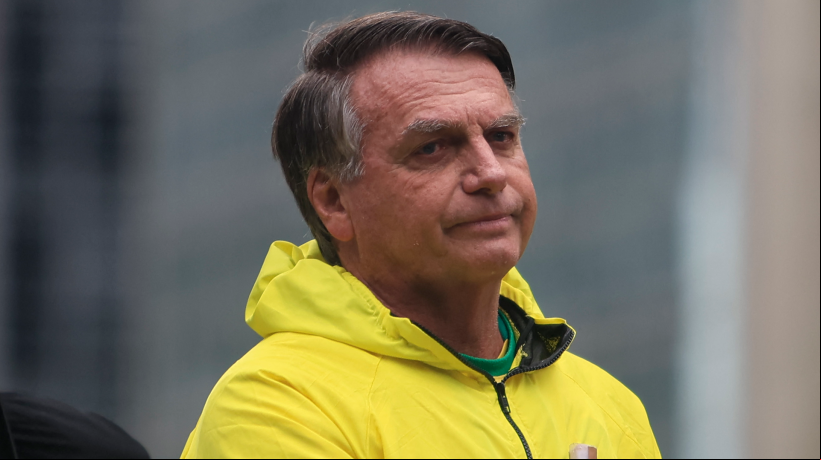 Bolsonaro pode ter bens bloqueados por sustentar Eduardo, alvo de inquérito no STF