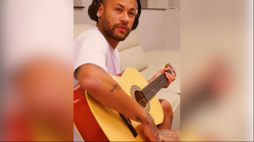 Veja o clipe da canção que relata a vida de um homem que
